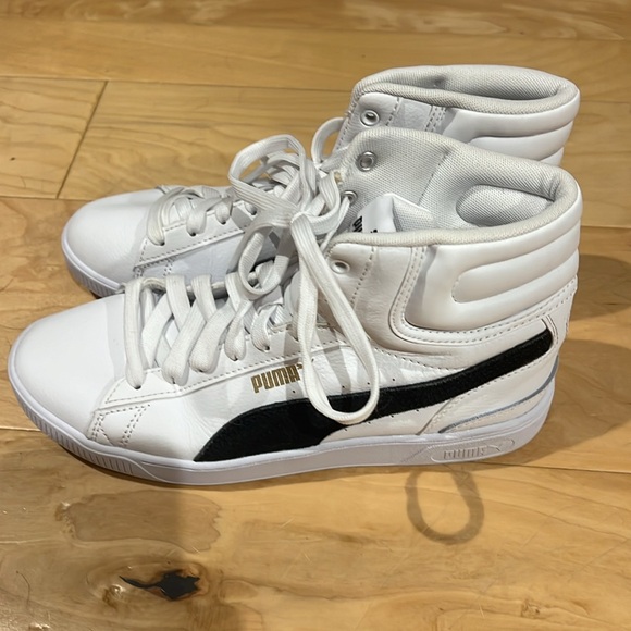 Puma High Tops Youth size 5 - Picture 2 of 10